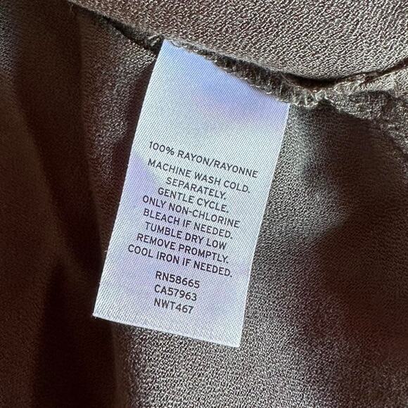 Womens Top Size Large Military Green Minimalist Classic Everyday Wear Business - Picture 6 of 7